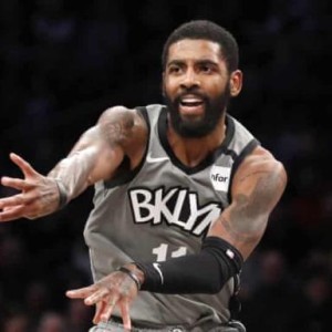 leyu-慷慨买房！欧文在场外献爱心 何时复出仍是未知数